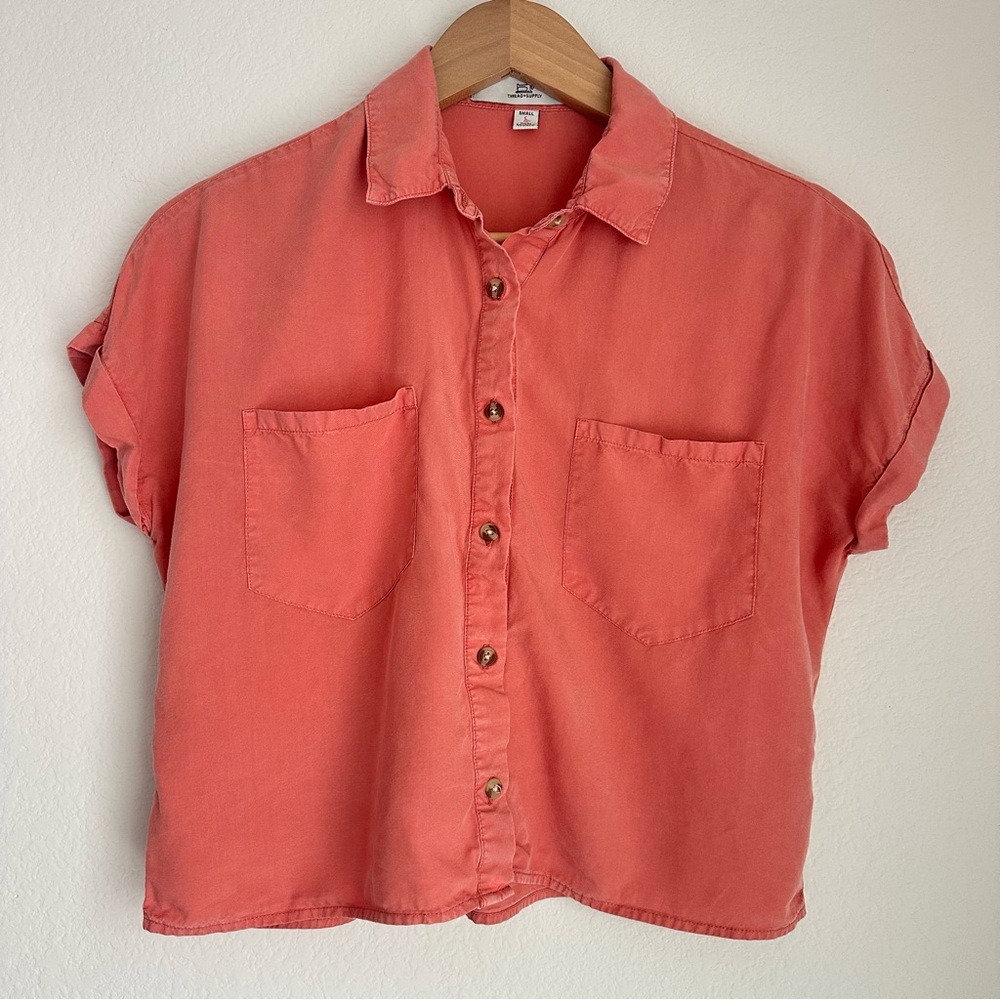 Thread & Supply Women’s Coral Lyocell Button Front Roll Sleeve Blouse Size Small - Picture 16 of 16